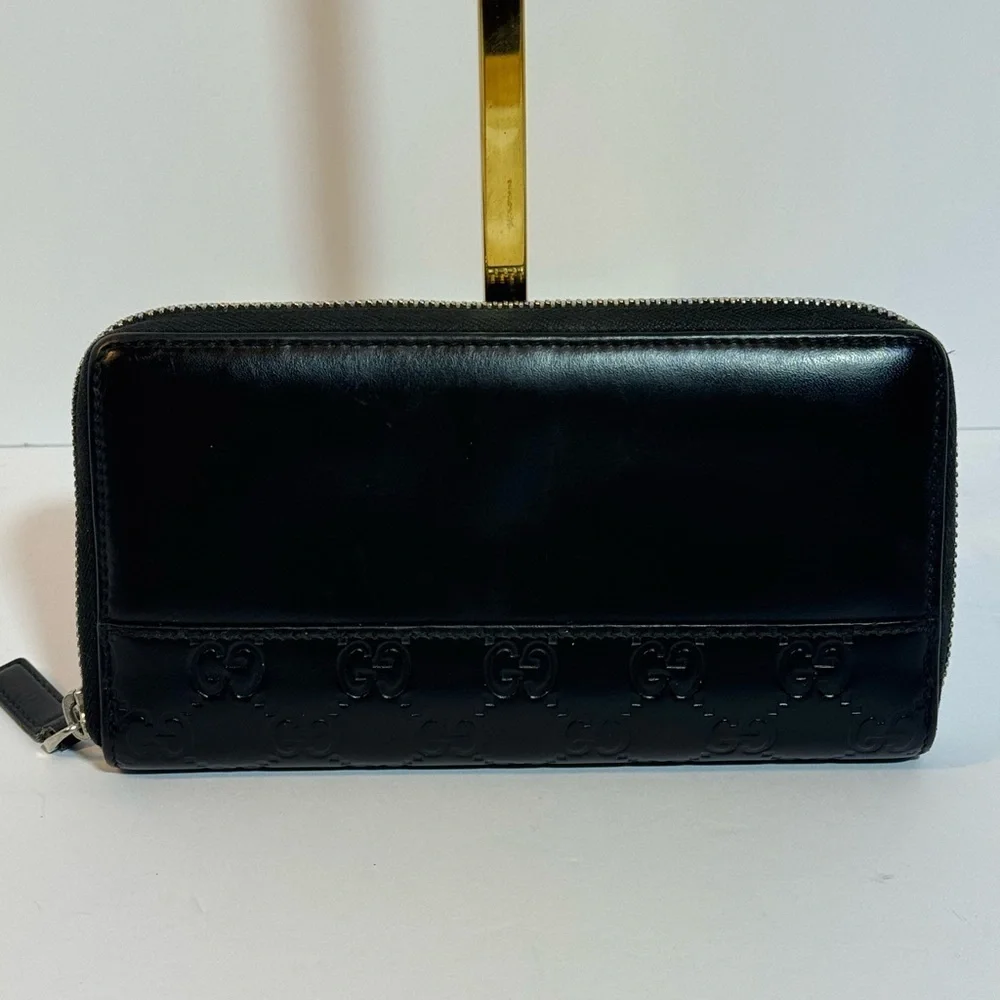 Black Gucci Leather Zip Wallet